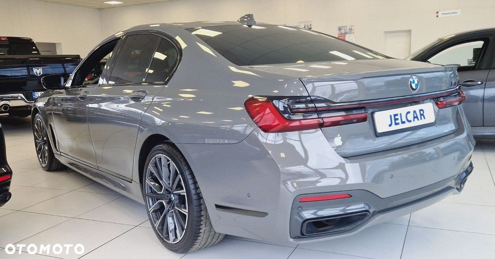 BMW Seria 7 - 8