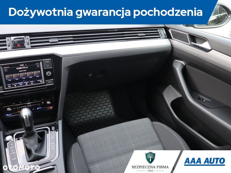 Volkswagen Passat Variant - 10