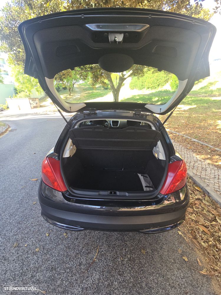Peugeot 207 1.4 HDi Urban - 27