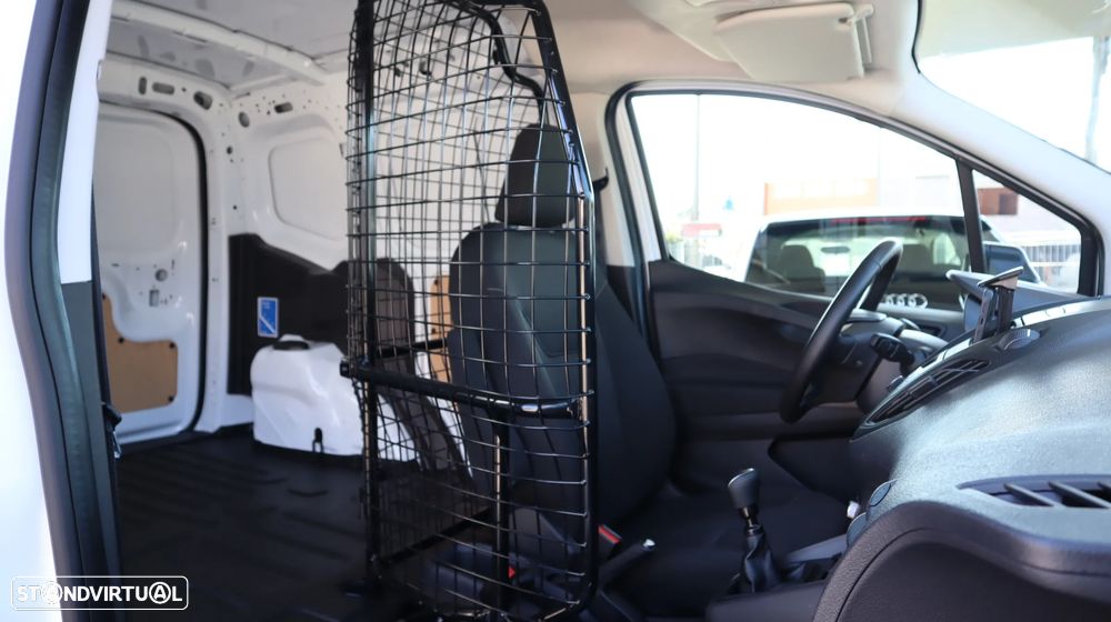 Ford Courier Van - 22