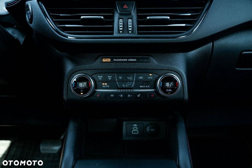 Ford Kuga - 23