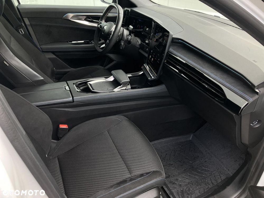 Renault Austral 1.3 TCe mHEV Iconic esprit Alpine - 25