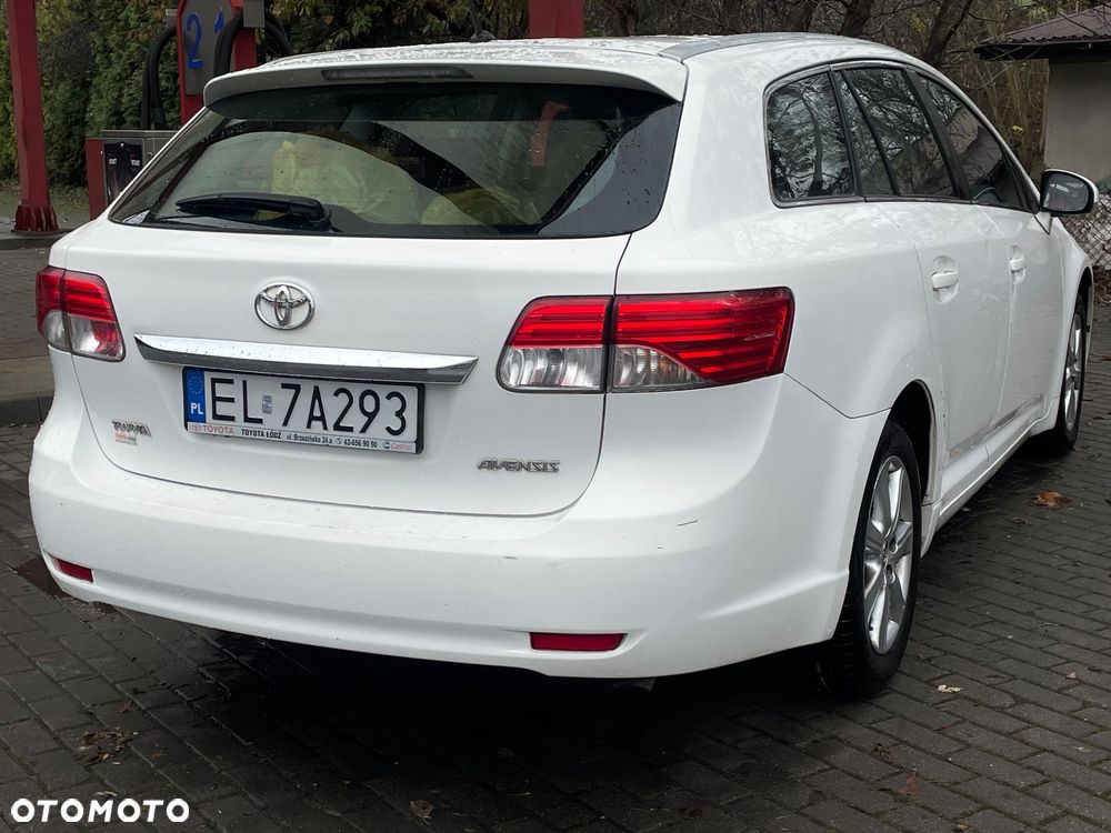 Toyota Avensis - 9