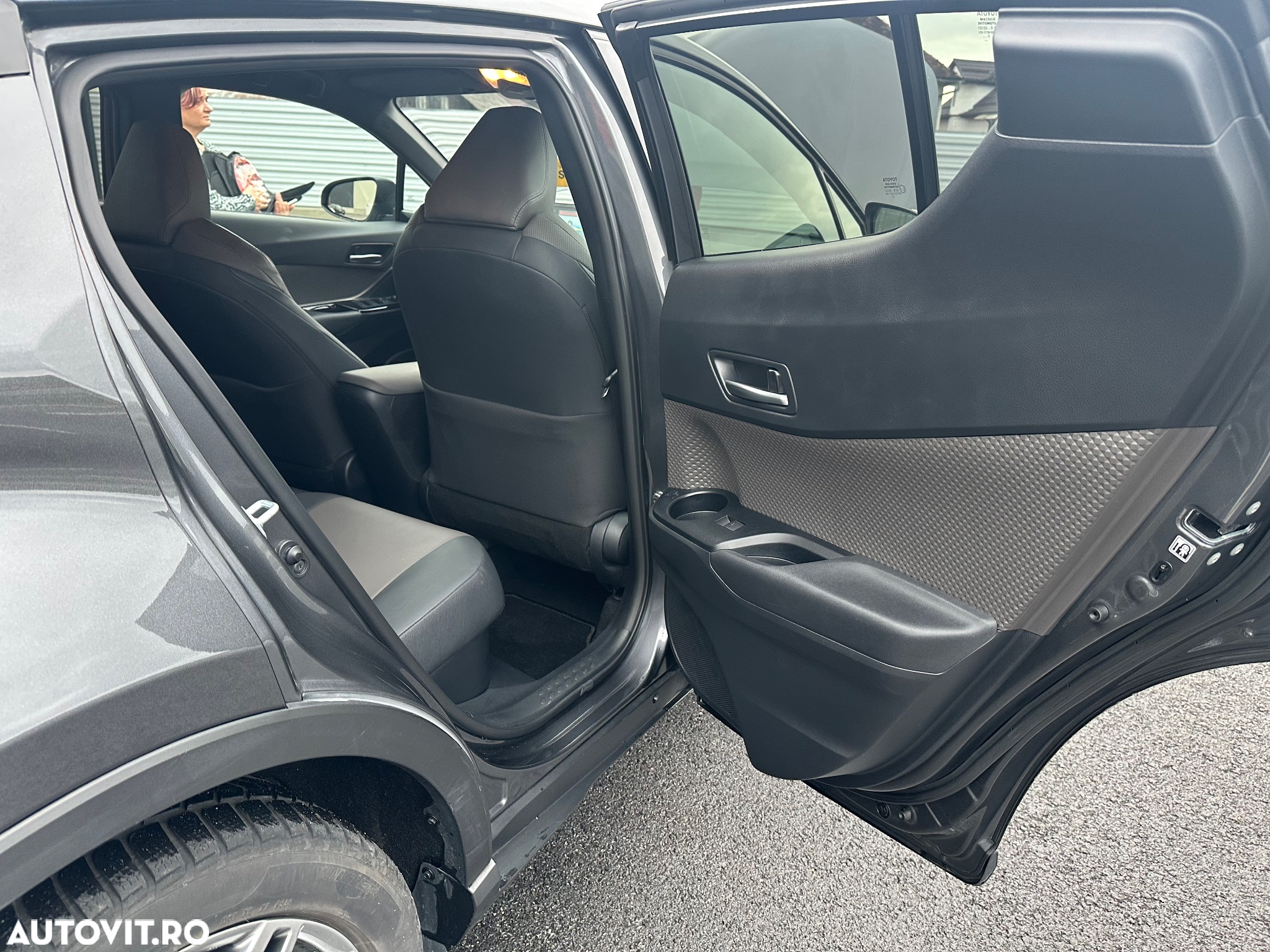 Toyota C-HR 1.8 HSD 122 CP 4x2 CVT Style - 8