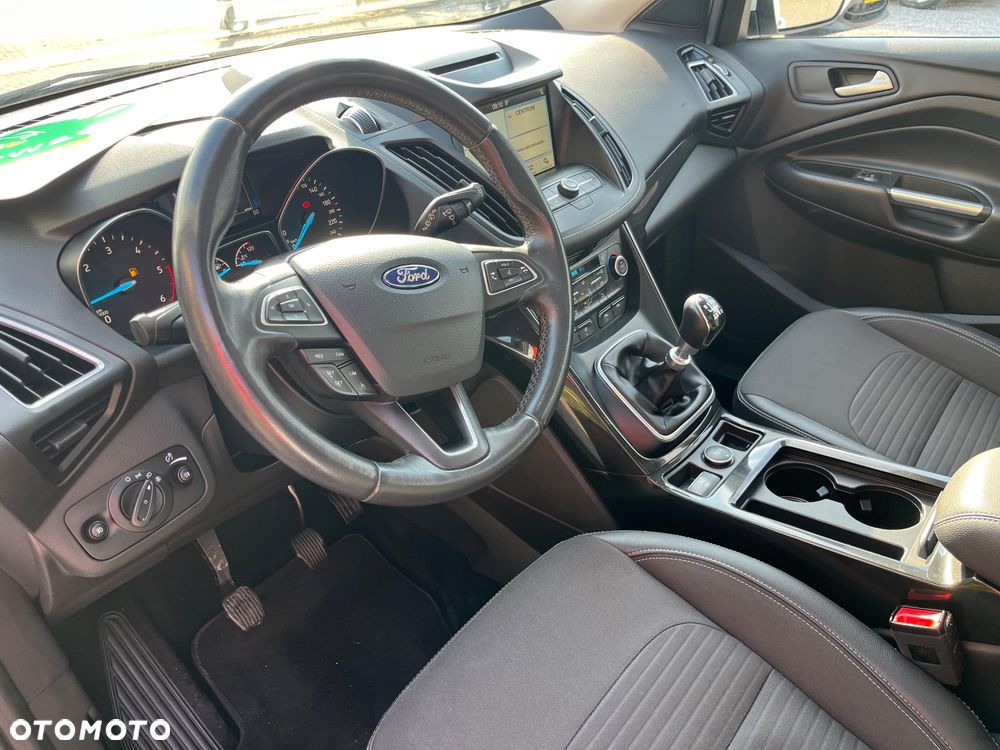 Ford Kuga 2.0 TDCi 4x2 Titanium - 8