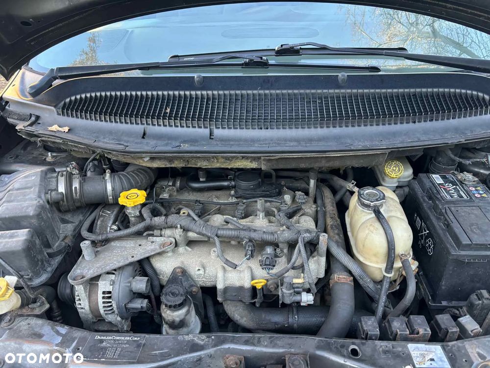 Chrysler Grand Voyager - 13