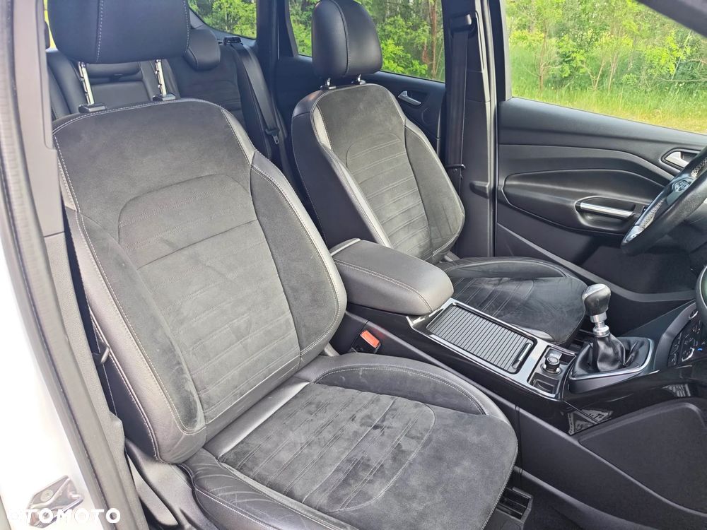 Ford Kuga - 33