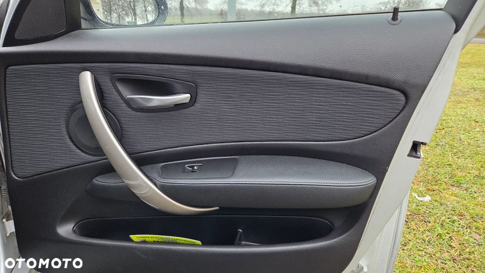 BMW Seria 1 118d DPF - 16