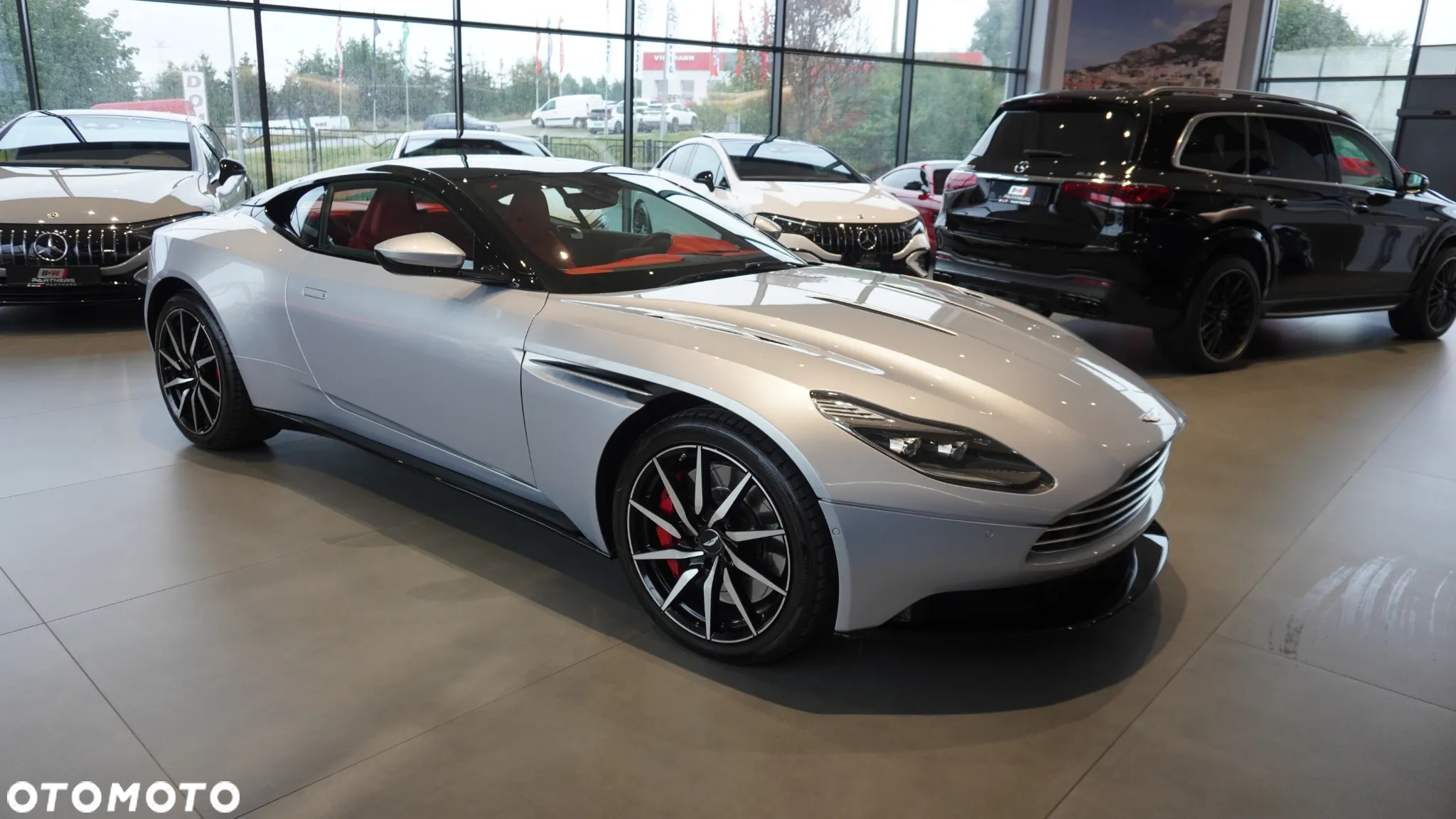 Aston Martin DB11 Launch Edition - 2