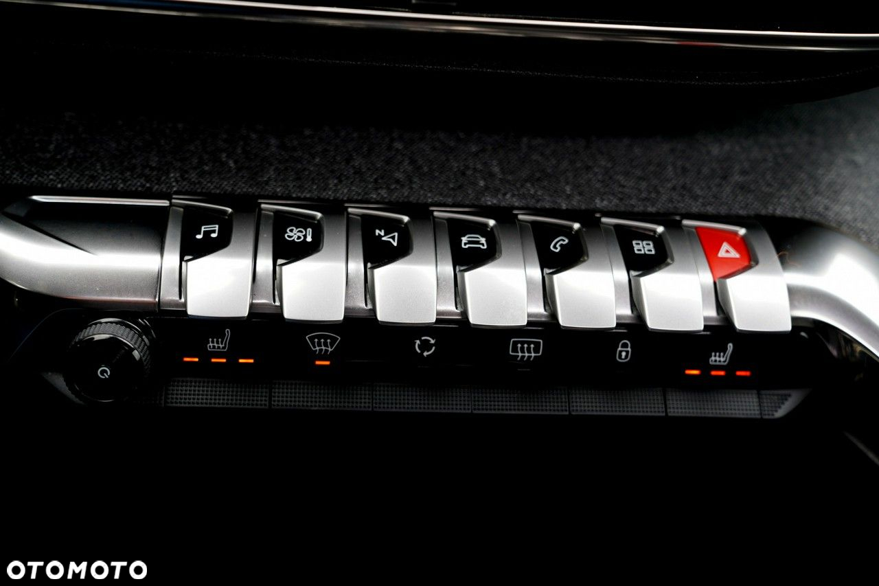 Peugeot 3008 1.6 PureTech GPF GT Line S&S EAT8 - 29