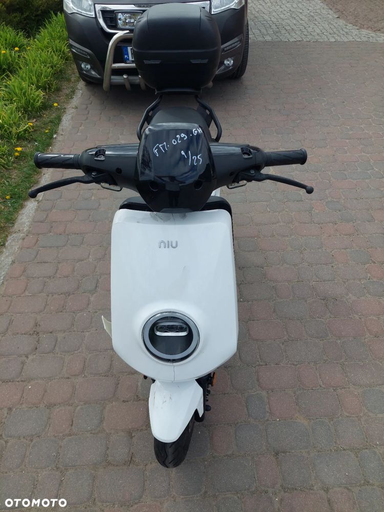 Niu M+ - 8