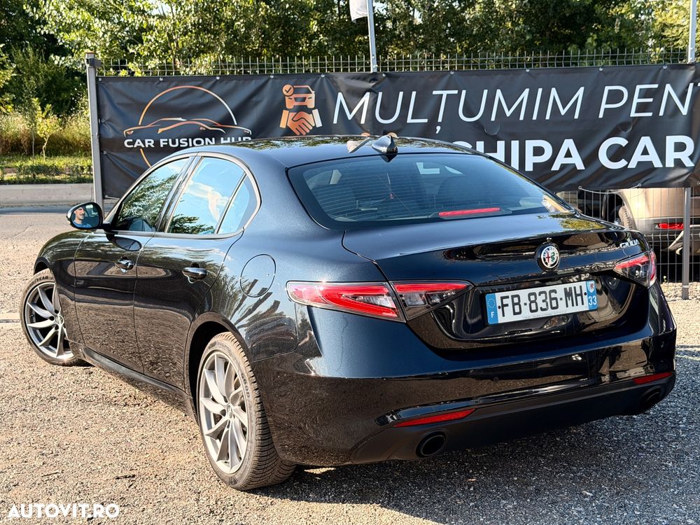 Alfa Romeo Giulia - 10