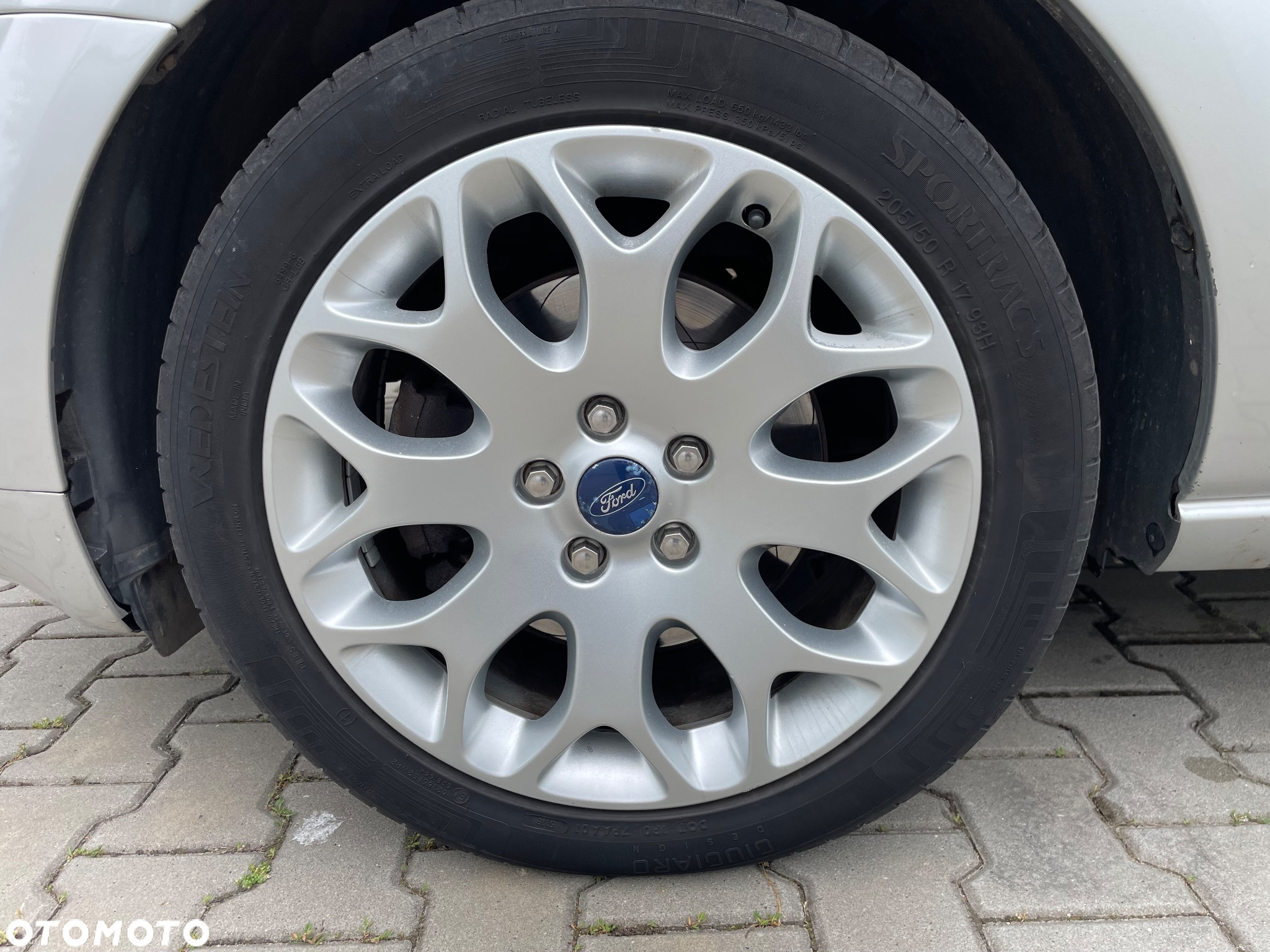 Ford Mondeo 1.8 Ghia - 23