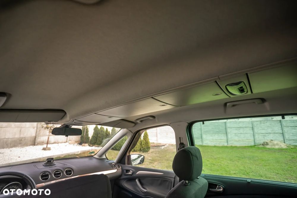 Ford Galaxy - 30