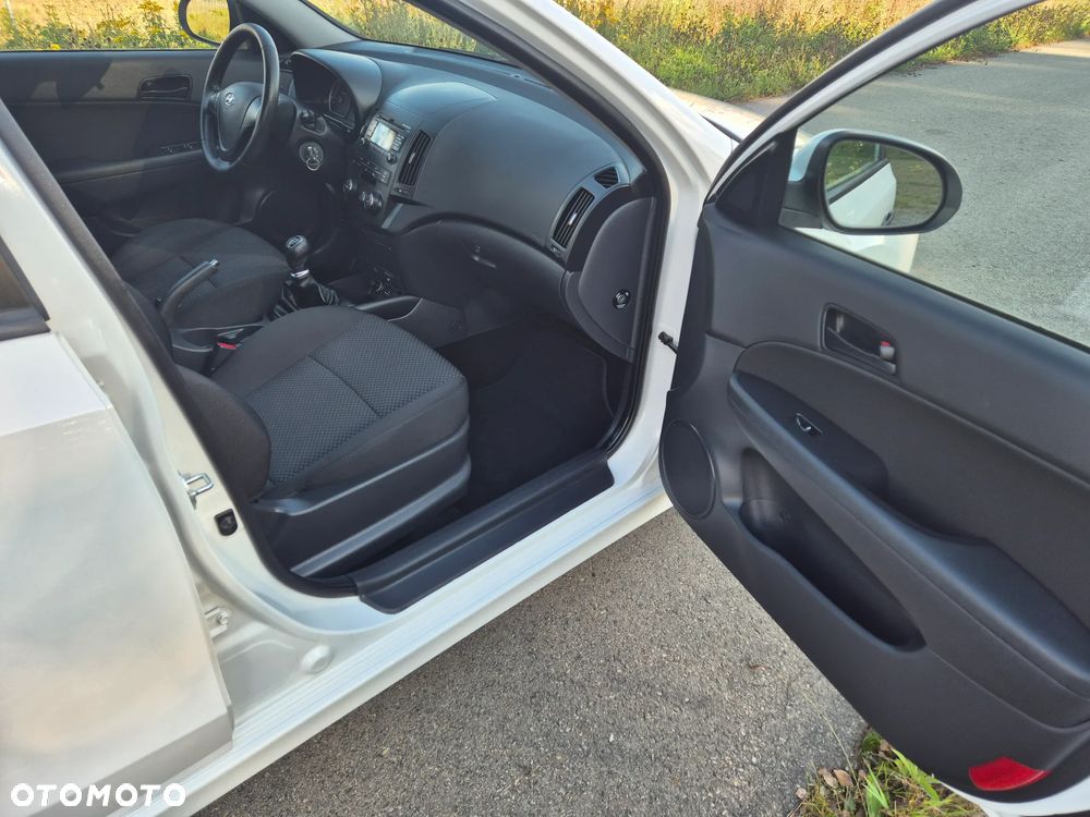 Hyundai i30 1.4 Comfort - 13