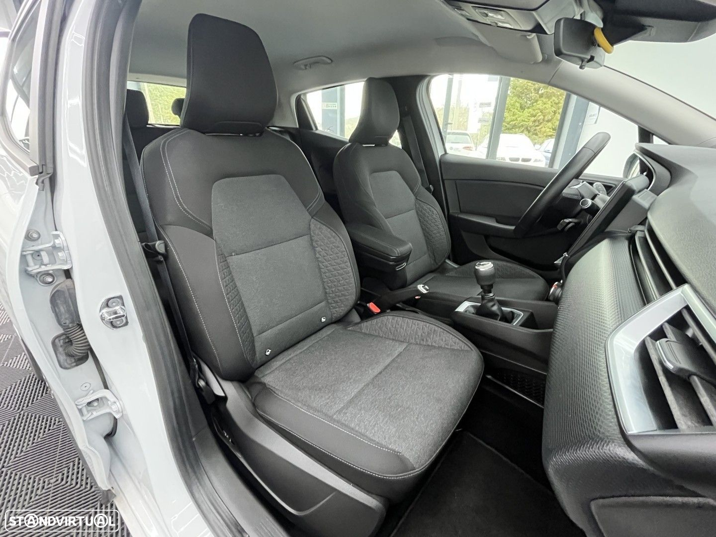 Renault Clio - 15