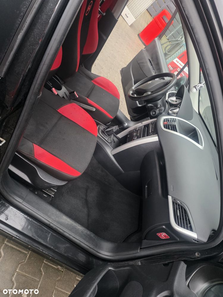 Peugeot 207 - 7