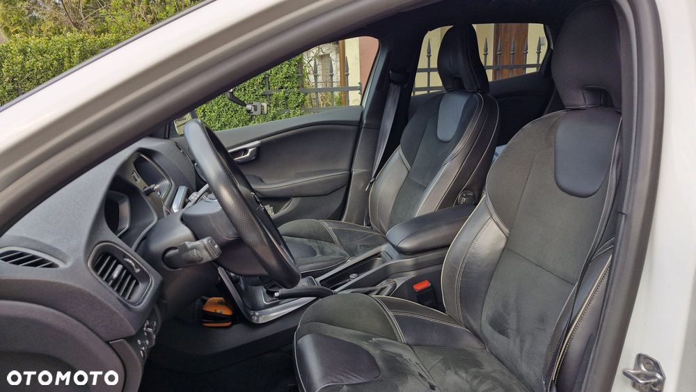 Volvo V40 D3 Drive-E R-Design Momentum - 14