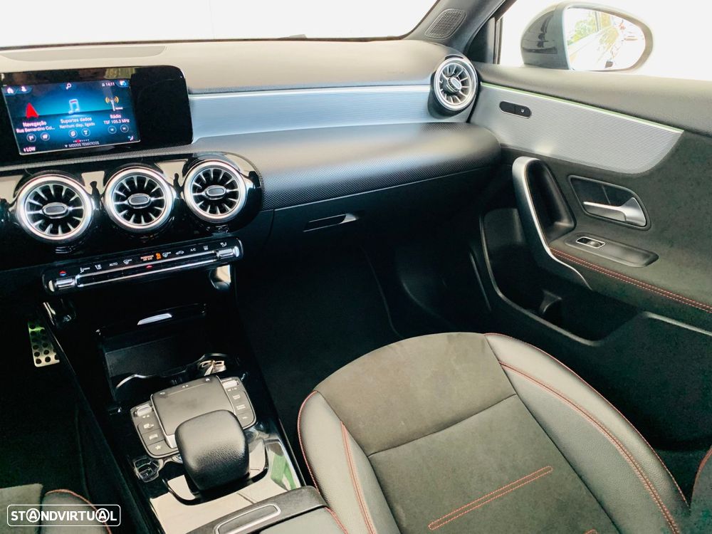 Mercedes-Benz A 250 Limousine e AMG Line - 44