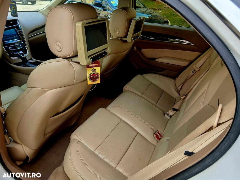 Cadillac CTS - 7
