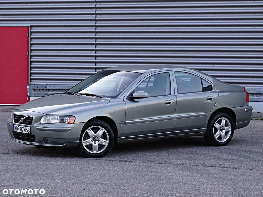 Volvo S60 2.4 Momentum - 3