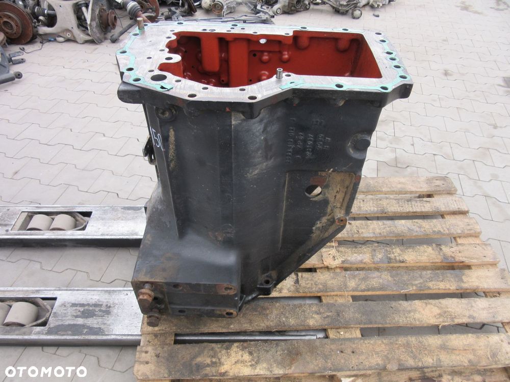 Obudowa skrzyni biegów 2093419012 Deutz Fahr Agrotron 150 Case CS - 2