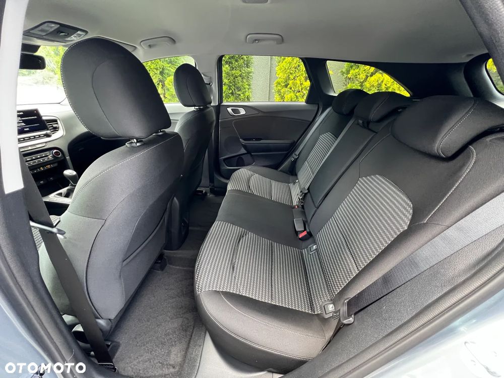 Kia Ceed 1.5 T-GDI M - 10