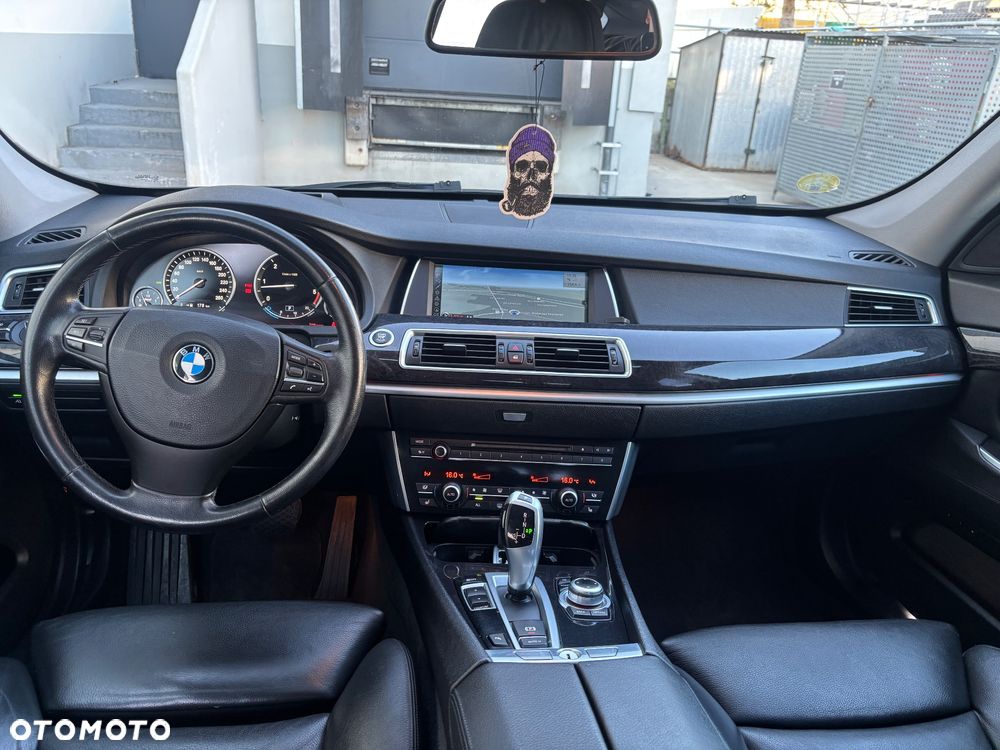 BMW 5GT 530d xDrive - 14