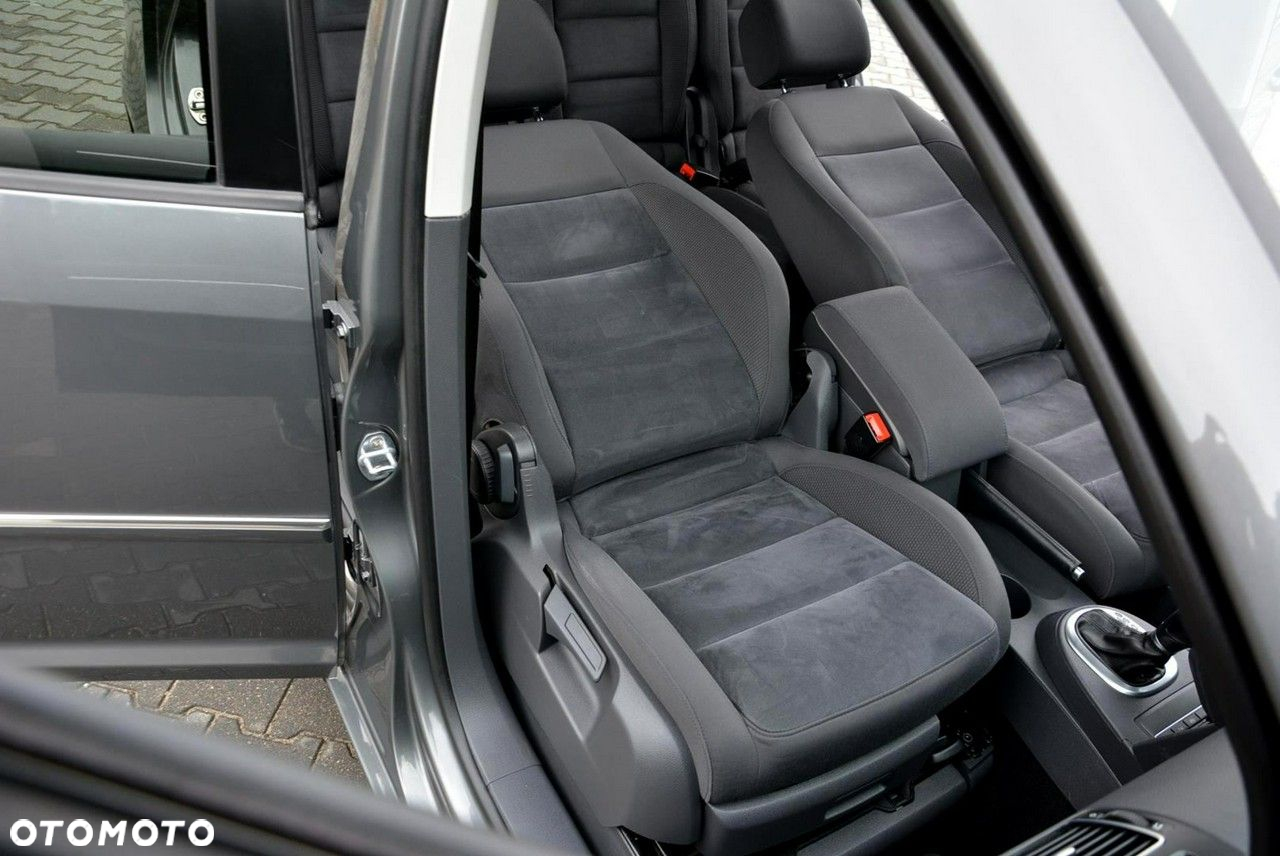 Volkswagen Touran 2.0 TDI DSG Freestyle - 18
