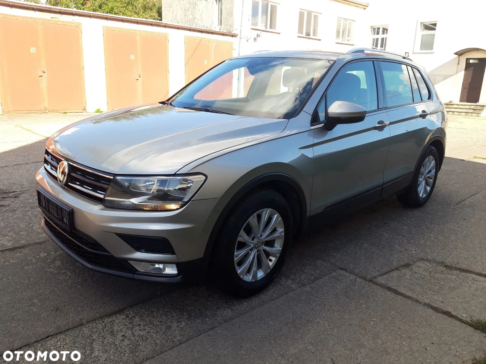 Volkswagen Tiguan - 3