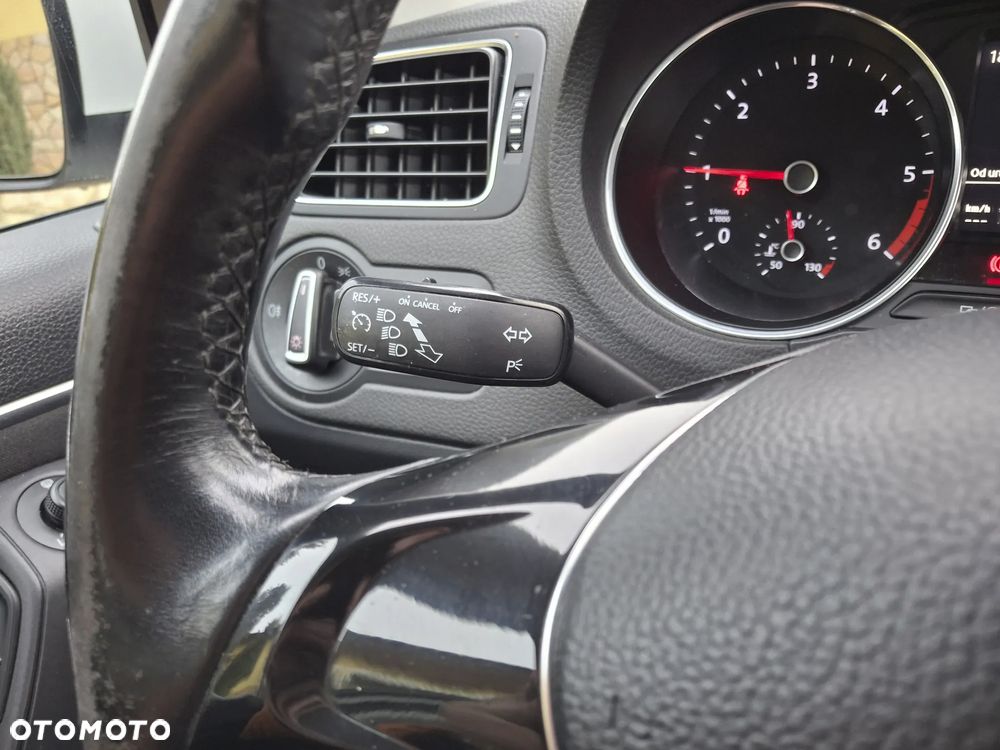 Volkswagen Polo 1.4 TDI (Blue Motion Technology) Highline - 19