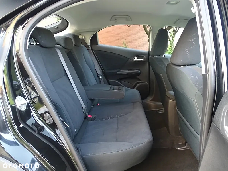 Honda Civic 1.4 i-VTEC Comfort Black Edition - 8