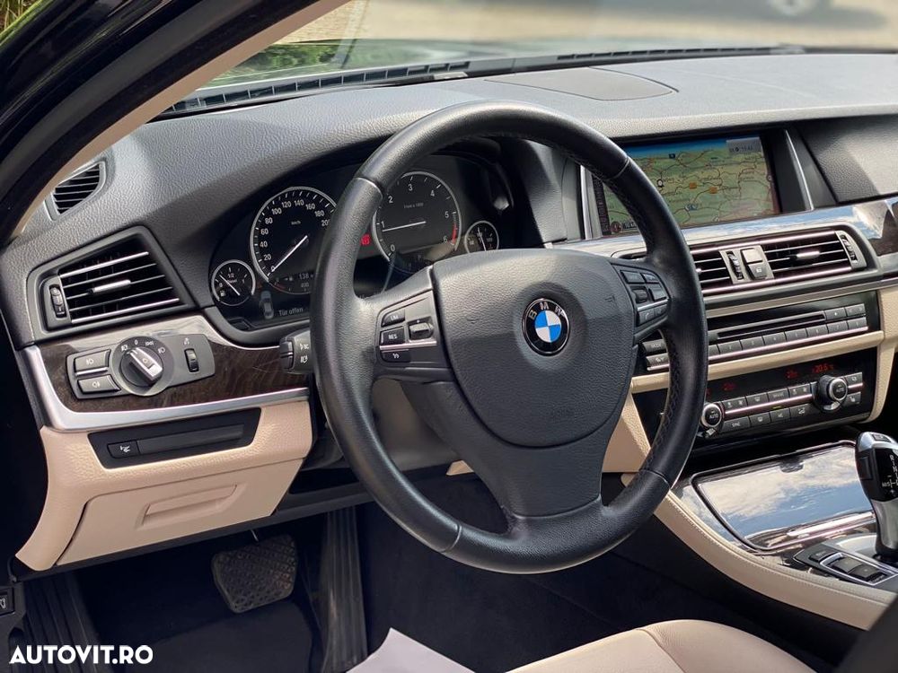 BMW Seria 5 525d xDrive - 11
