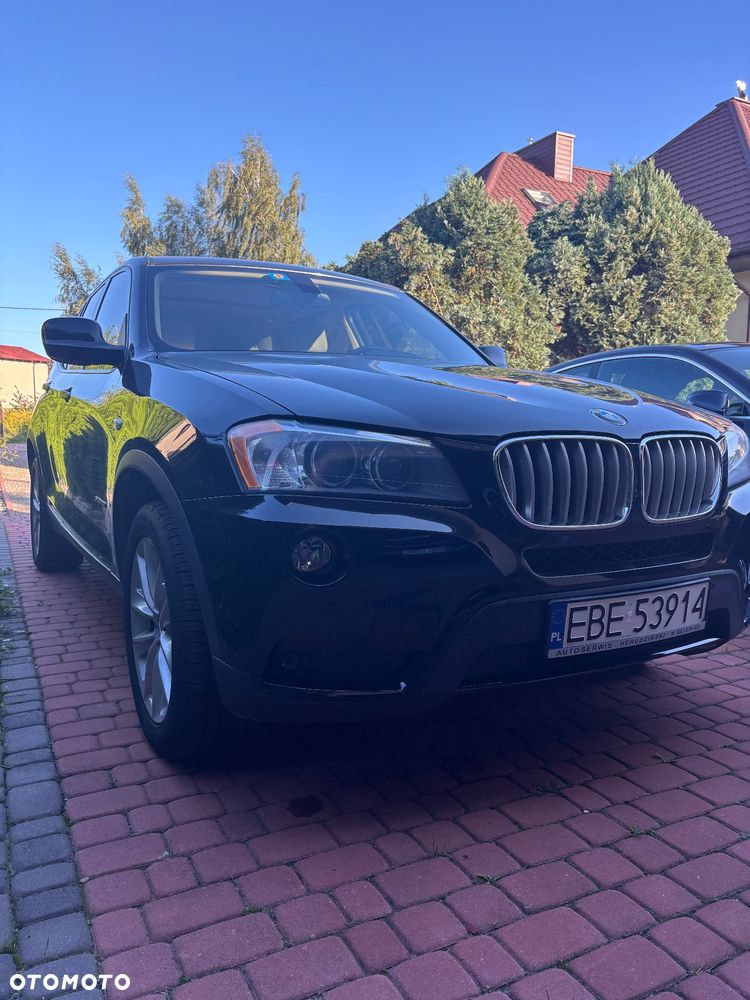 BMW X3 xDrive28i Sport-Aut - 3