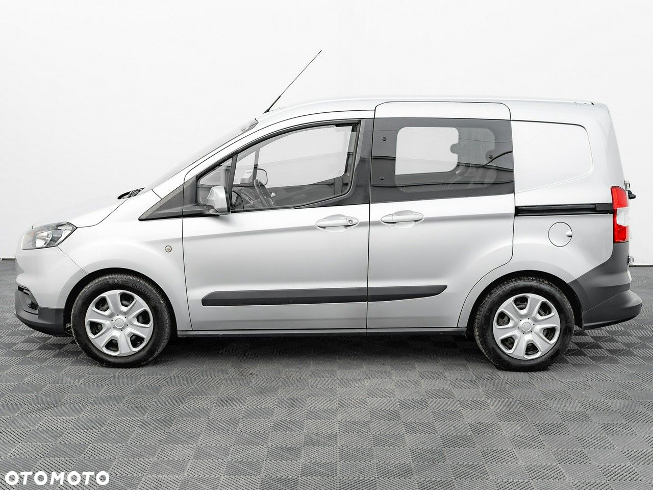 Ford Transit Courier 1.0 EcoBoost Trend - 10
