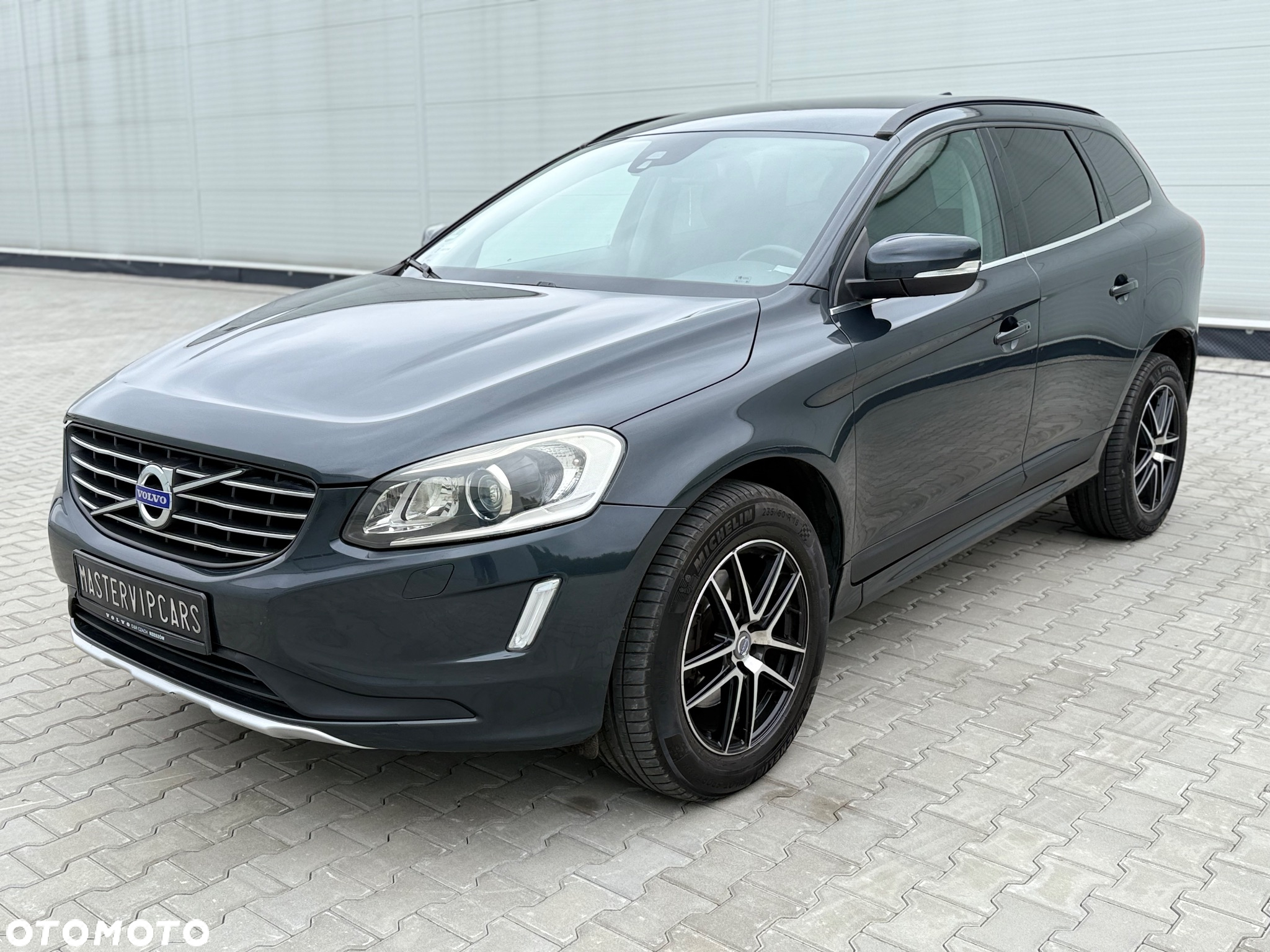 Volvo XC 60 2.4D AWD Momentum - 2