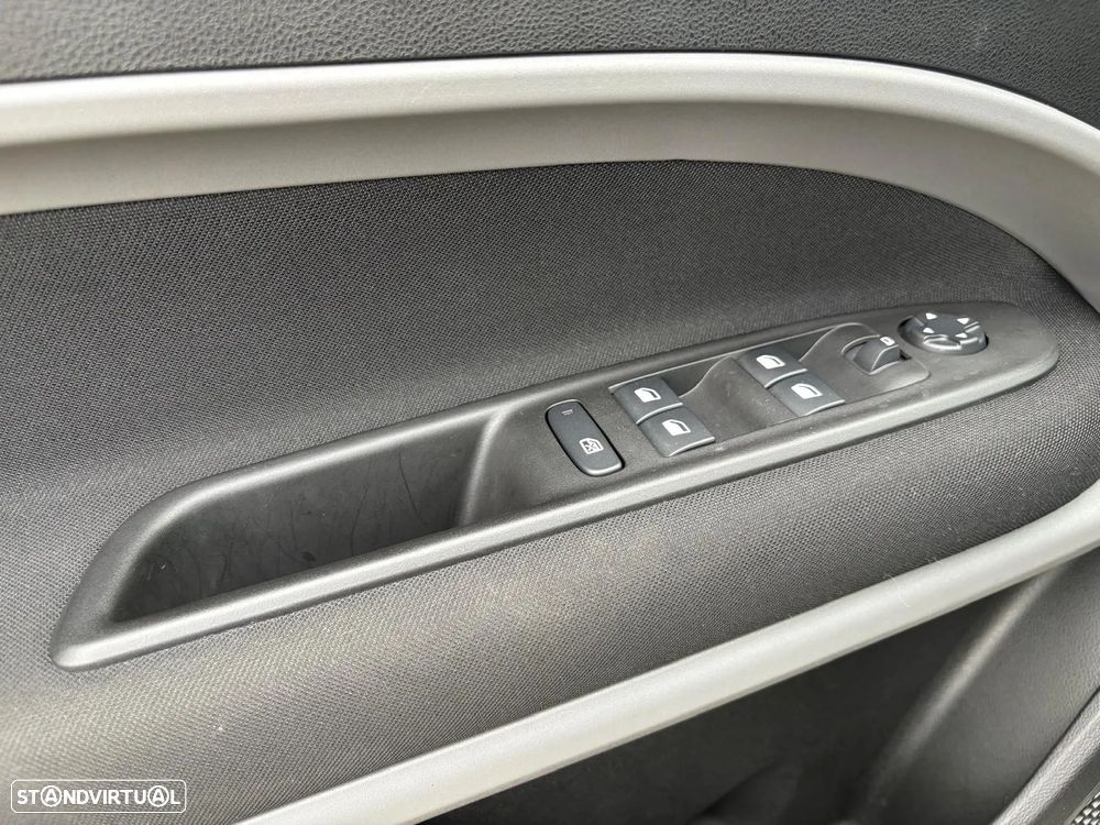 Jeep Avenger 54 kWh Longitude - 13