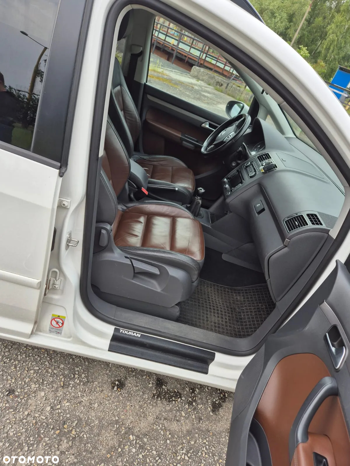 Volkswagen Touran 1.2 TSI BlueMot Comfortline - 25