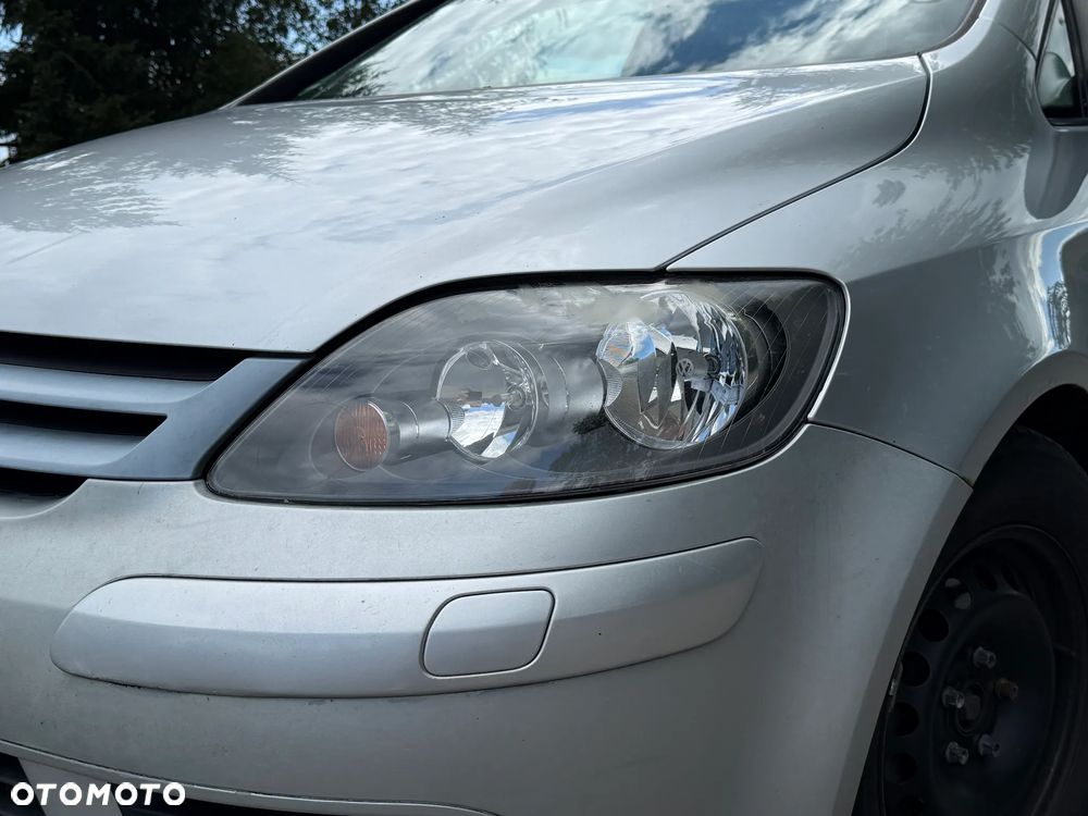 Volkswagen Golf 1.9 TDI DPF Comfortline DSG - 12