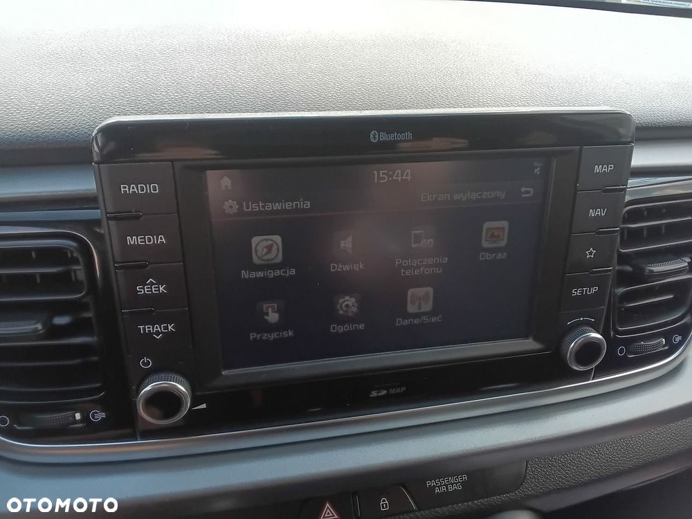 Kia Rio - 21