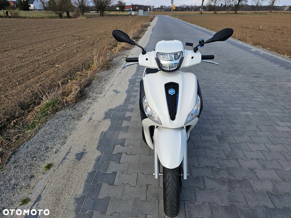Piaggio Medley - 5