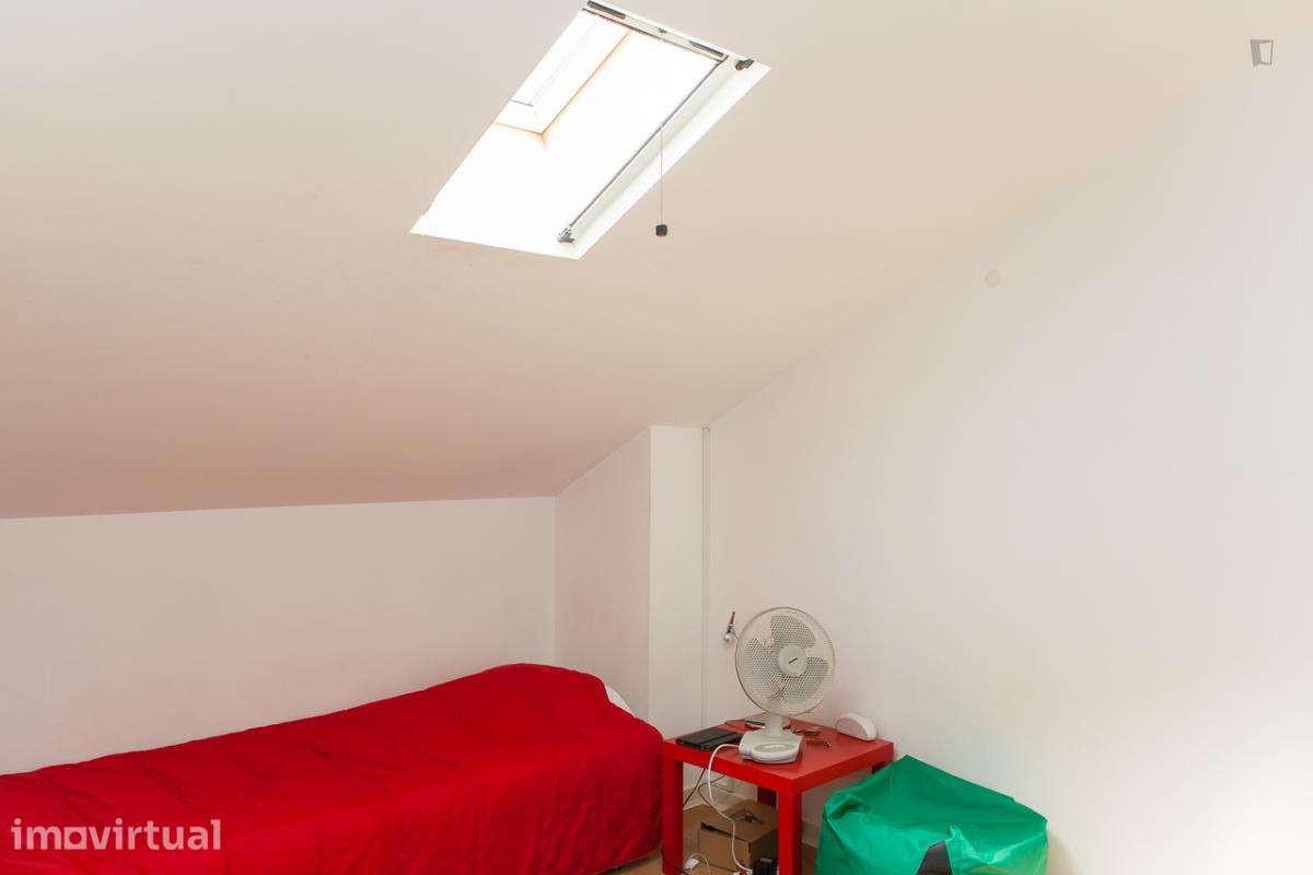 Quarto - localizado em  Coimbra - Grande imagem: 4/22