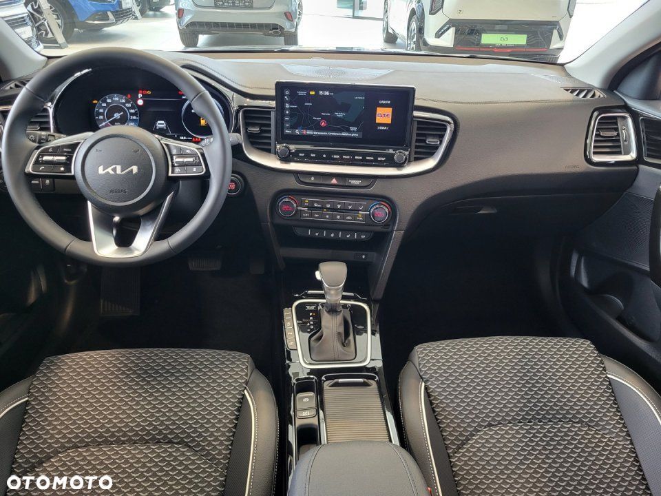 Kia XCeed - 15