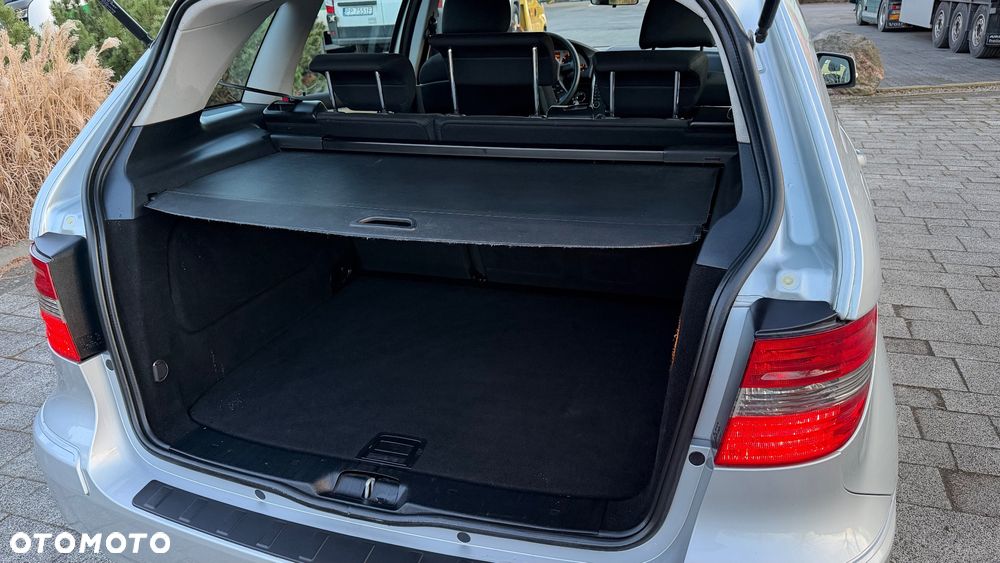 Mercedes-Benz Klasa B 180 BlueEFFICIENCY SPORT EDITION - 13