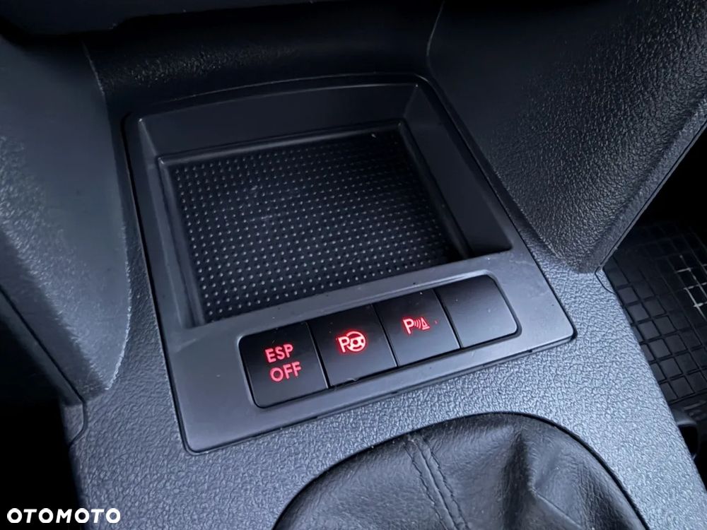 Volkswagen Touran 1.4 TSI Cup - 32