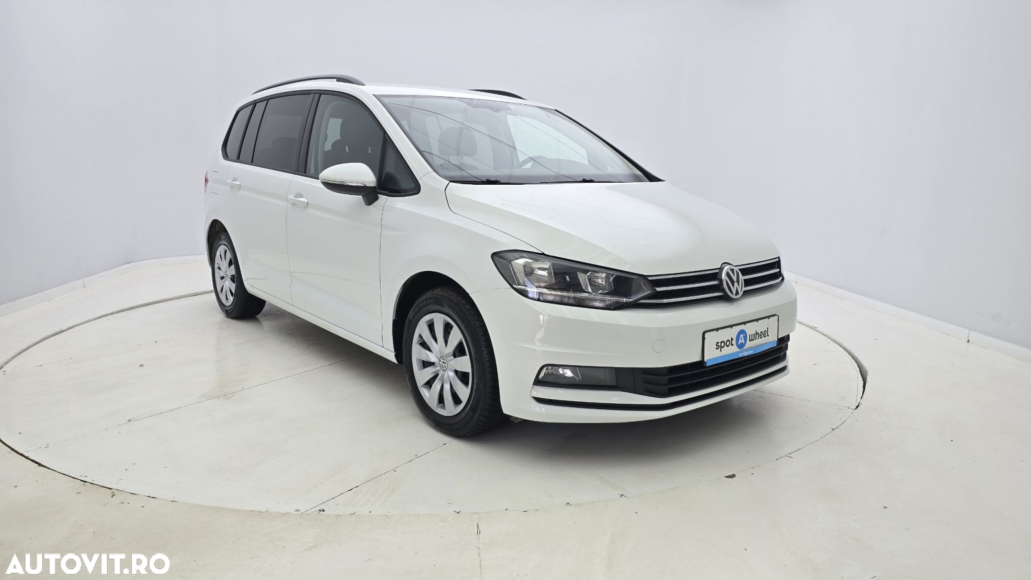 Volkswagen Touran 2.0 TDI Comfortline - 4