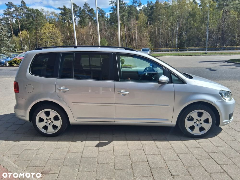 Volkswagen Touran 1.6 TDI DPF Comfortline DSG - 4