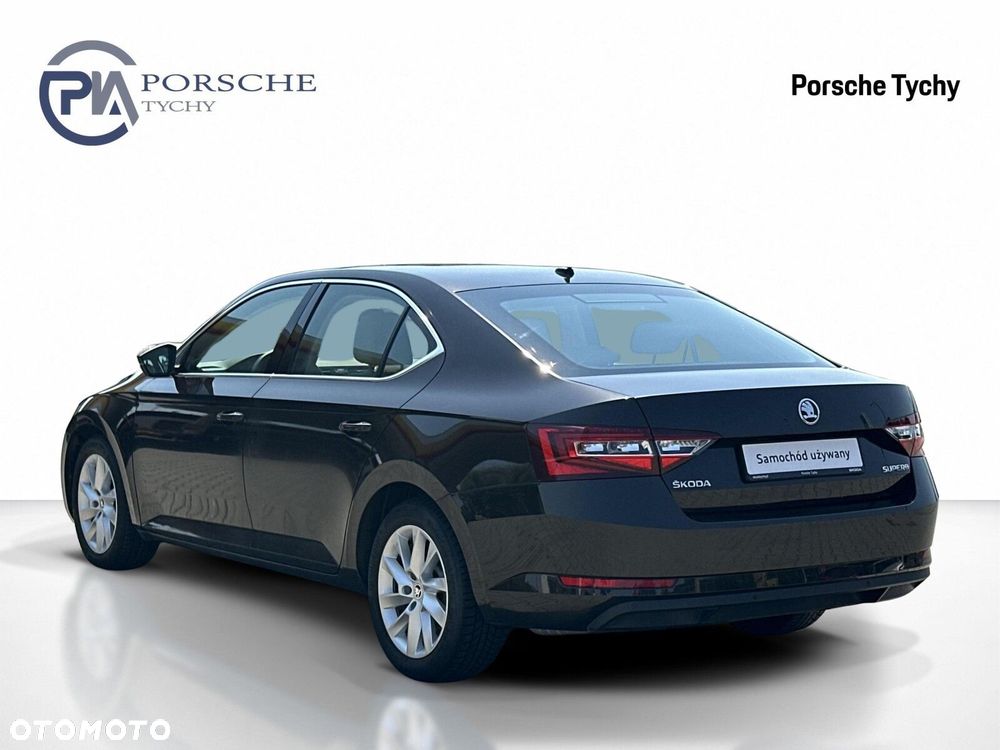 Skoda Superb - 32