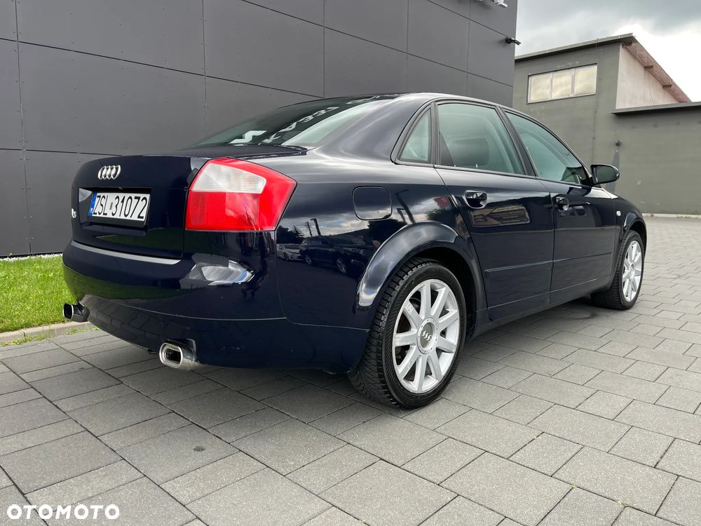 Audi A4 Limousine - 3