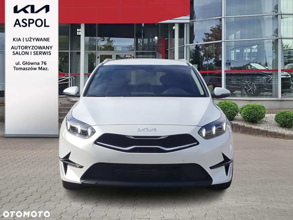 Kia Ceed - 8